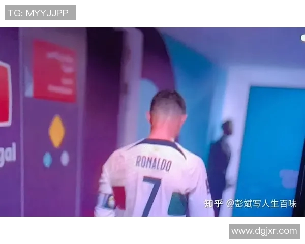 足球明星背影剪辑图片展现他们独特魅力与风采的视觉盛宴 足球明星背影剪辑图片展现他们独特魅力与风采的视觉盛宴