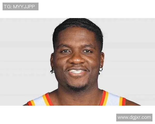 克林特卡佩拉：从默默无闻到NBA篮板王的奋斗历程与成就分析