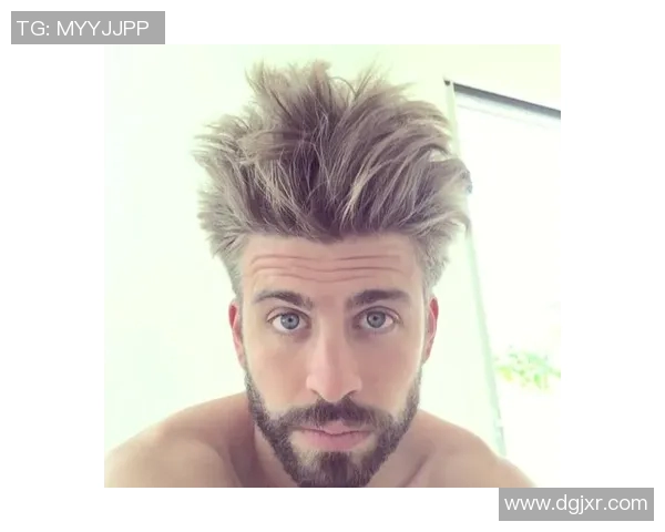 足球明星代言照片全景展示汇总尽览各大品牌背后的足球巨星魅力 足球明星代言照片全景展示汇总尽览各大品牌背后的足球巨星魅力